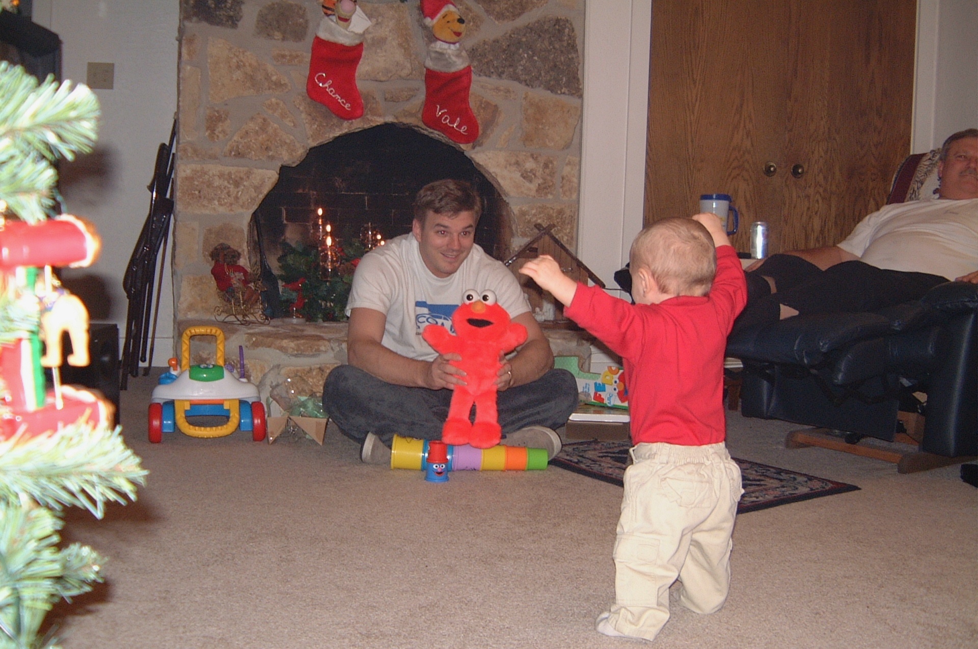 2000-12-24-09 More wlking.jpg